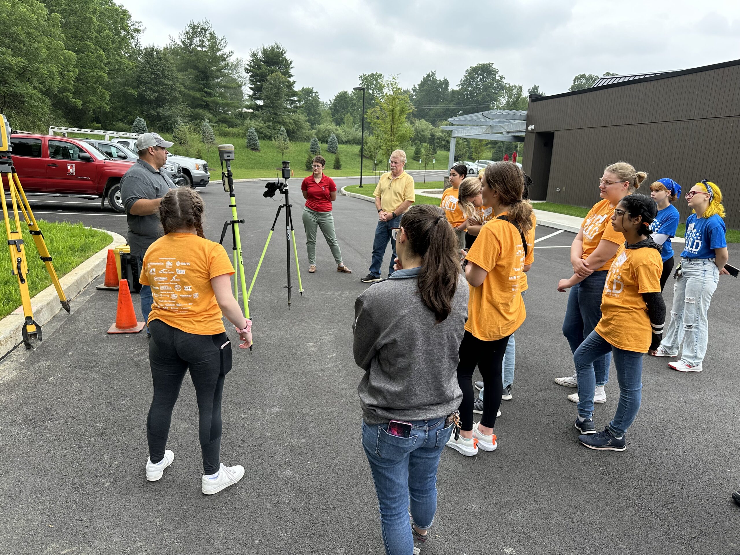 Let's Build Construction Camp at Isett